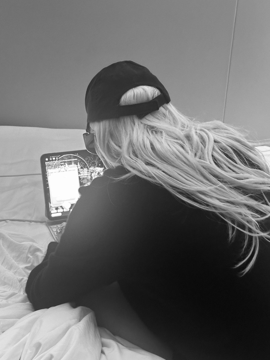 TheDTINews's tweet image. .@ladygaga clears up the rumors, saying, 

“In case you were wondering, yes, that was me answering questions.”