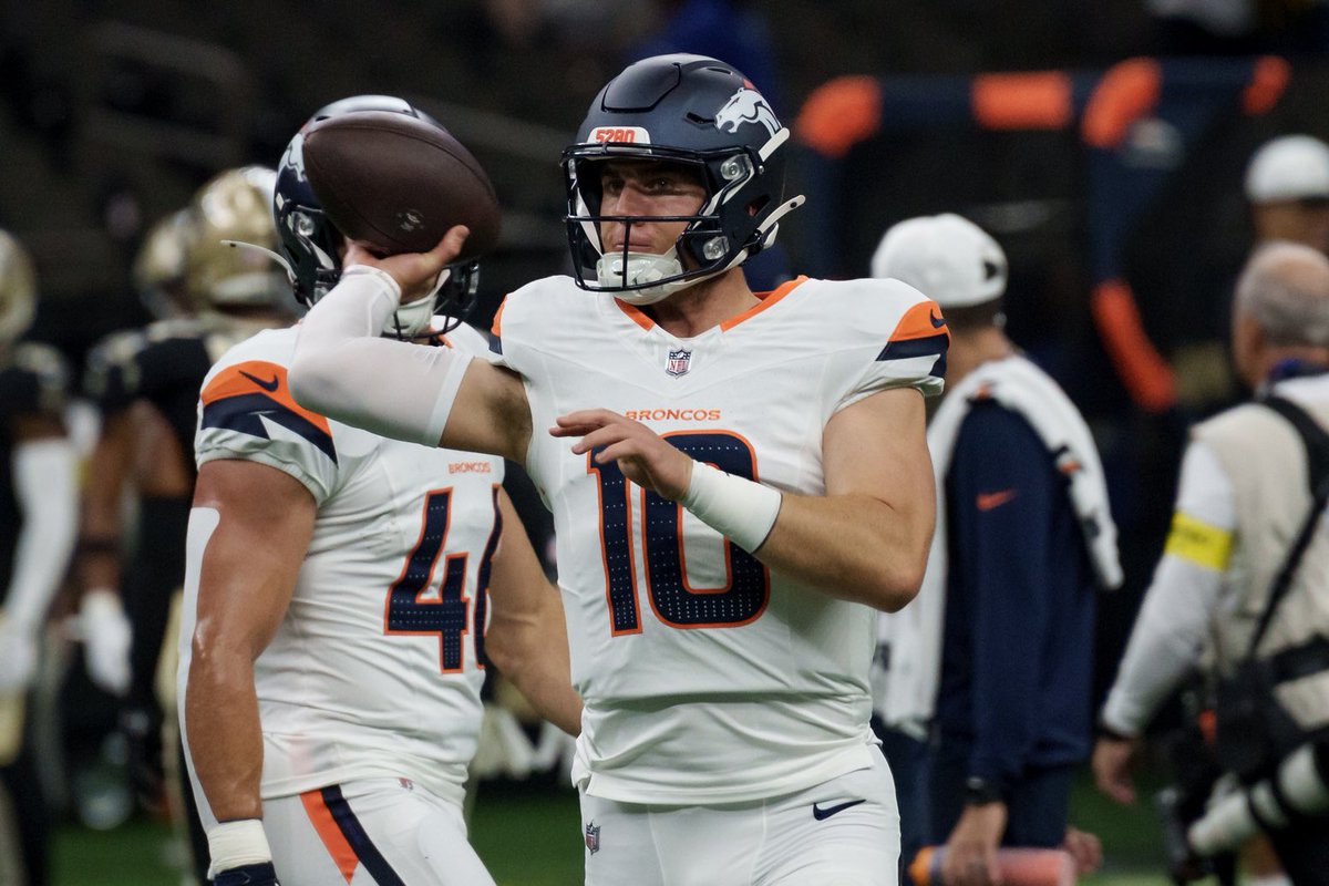 ZacStevens's tweet photo. Bo Nix’s day:

10/14
110 passing yards
1 TDs
0 INTs
118.2 passer rating
1 TD drive
1 field goal drive
3 series https://t.co/Cb0ORQ07Lo