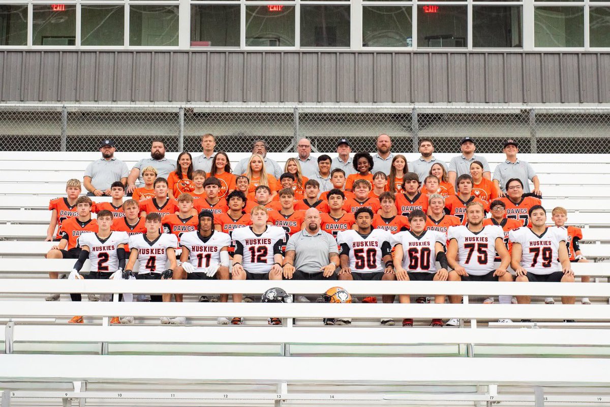 Congrats to our Football Team at the 2025 Pioneer Woman Football Classic demolishing Dewey 30-7 in the 1/2 game!  Next Friday can’t get here soon enough! 
#DawgsEAT #HTH #BetterTogether #PawhuskaStrong #FridayNightLights 
<a href="/CoachHennesy/">Matt Hennesy</a> <a href="/CoachHughesPHS/">Tyler Hughes 🏈</a> <a href="/Foreman0804/">Coach Marshall Foreman</a> <a href="/kanemforeman/">kane foreman</a>