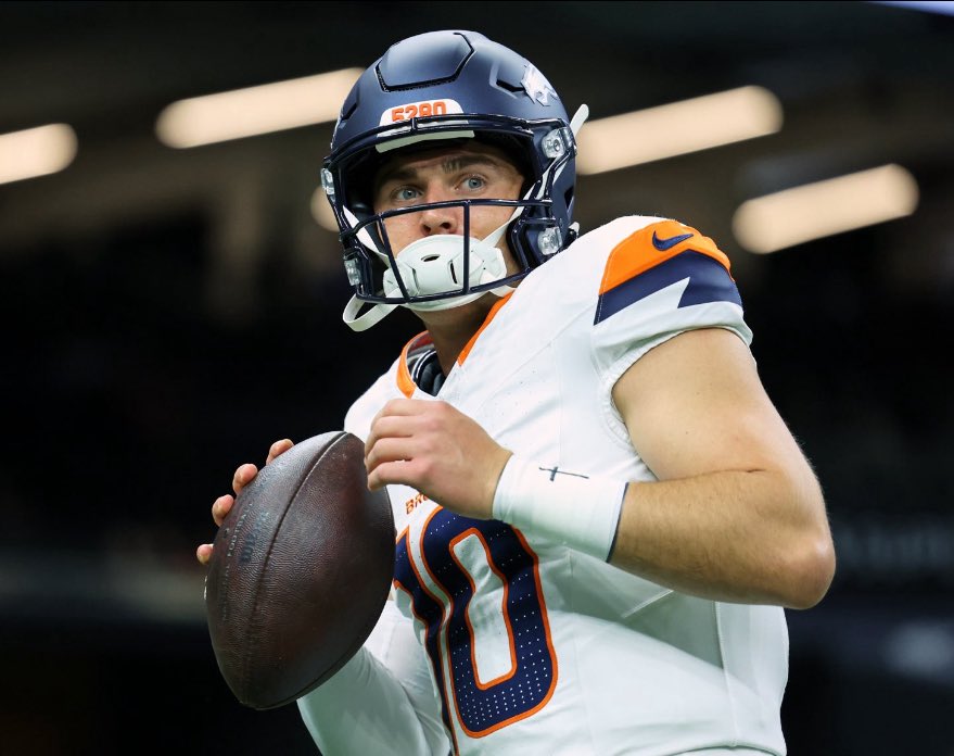 Bo Nix today 

10/14 
71.4% 
110 yards 
1 TD 
(2 dropped passes) 

WE COMING FOR MVP