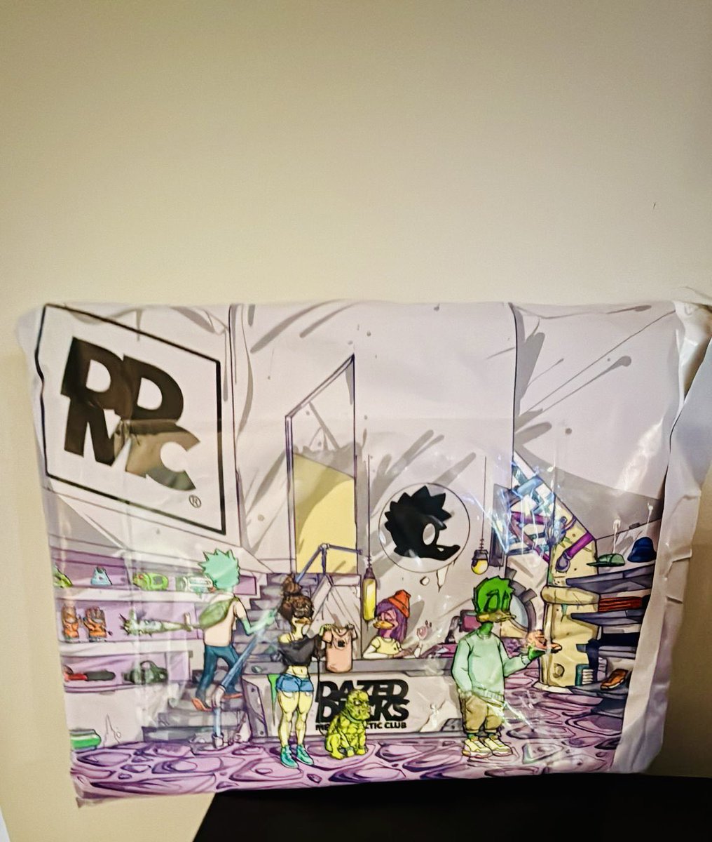 That weekly Merch Nerd dosage😎

Feels good rocking some <a href="/solana/">Solana</a> OGs Merch🦾

<a href="/DazedDucks_sol/">DazedDucks</a> still around, still thinking of the community 🦆👑