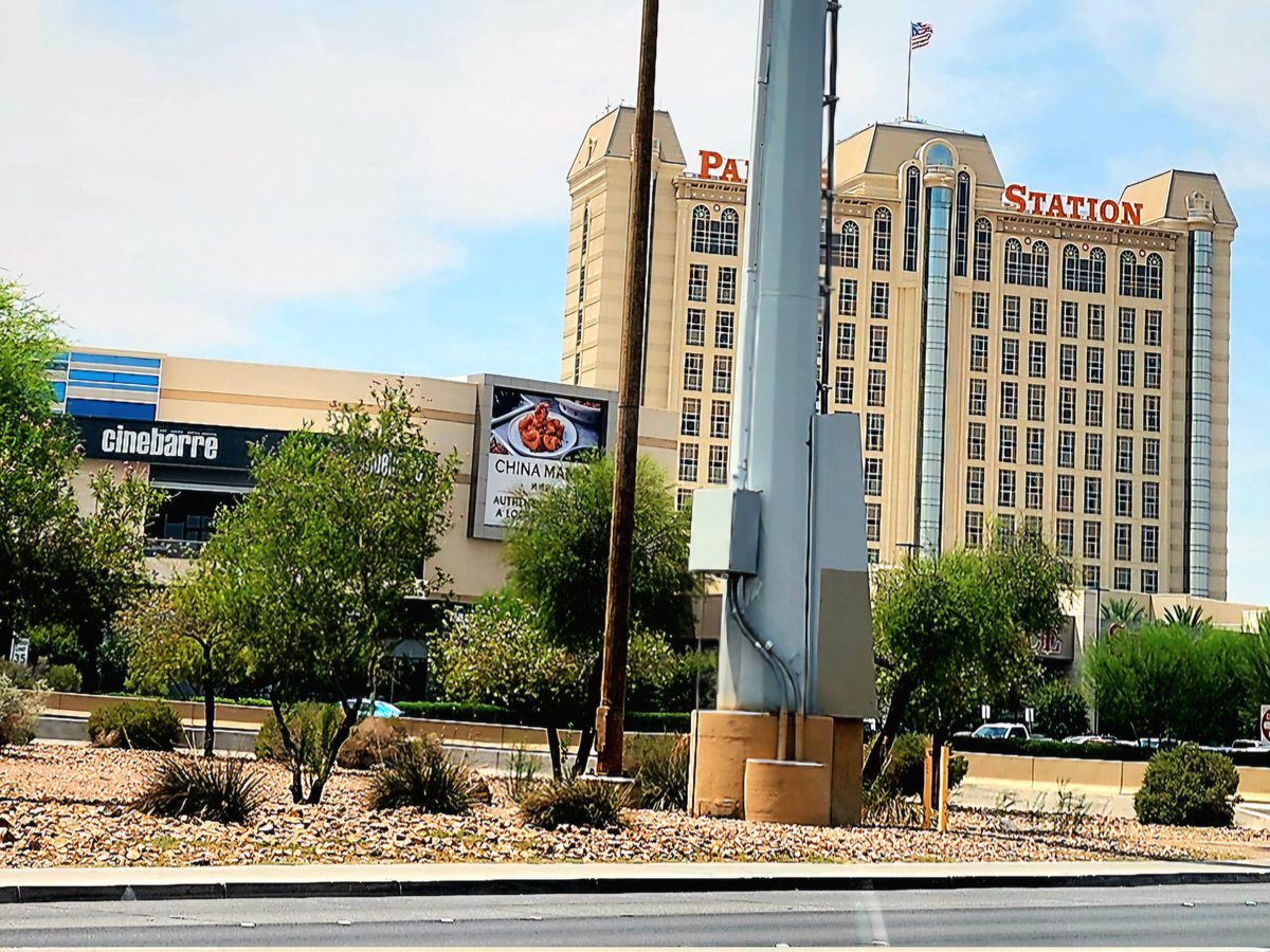 AgentUno_'s tweet photo. Happy to be streaming part of this event with @itzRomance on my channel and his. SNK World Championship 2025 Qualifier for COTW//Samurai Showdown. @CoachZOL 

VEGAS CLIMAX V

Saturday, October 4th, 2025 at the Regal Cinebarre inside Palace Station.

SIGN UP soon! @LasVegas_FGC https://t.co/hR47X3Mor6