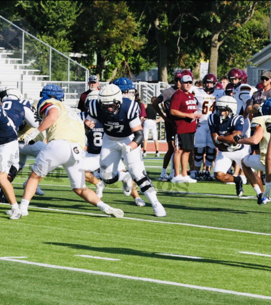 kadentank77's tweet photo. Film from our scrimmage last night!! #TMrollsDeep #C4Family 

@THEShawneeFB 🐺 
#ThePackIsBack 
Right Guard #77 https://t.co/rwtSUiwIsr