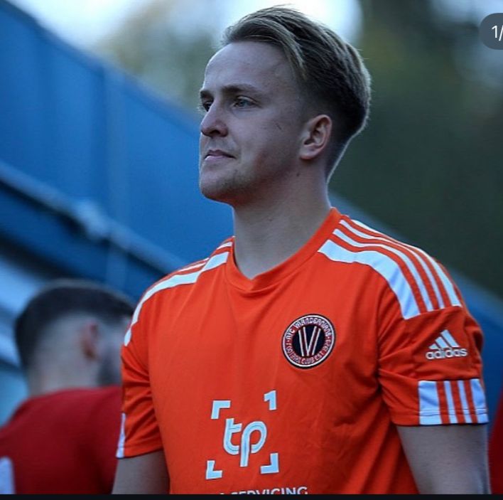 AFCVarndean's tweet photo. Jordan was excellent today, played a blinder making a number of excellent saves 👏 frustrating Midhurst https://t.co/yMJ4LVTS5m