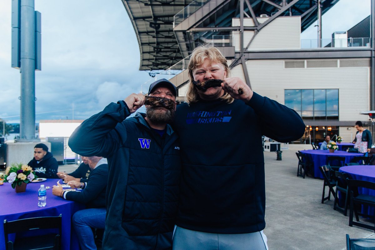 Watching all this college football action has me &amp; our DUDES absolutely STARVING for our <a href="/UW_Football/">Washington Football</a> season to get kicked off next week!!
Go Dawgs!!!
#PurpleReign #ridewithcoachP