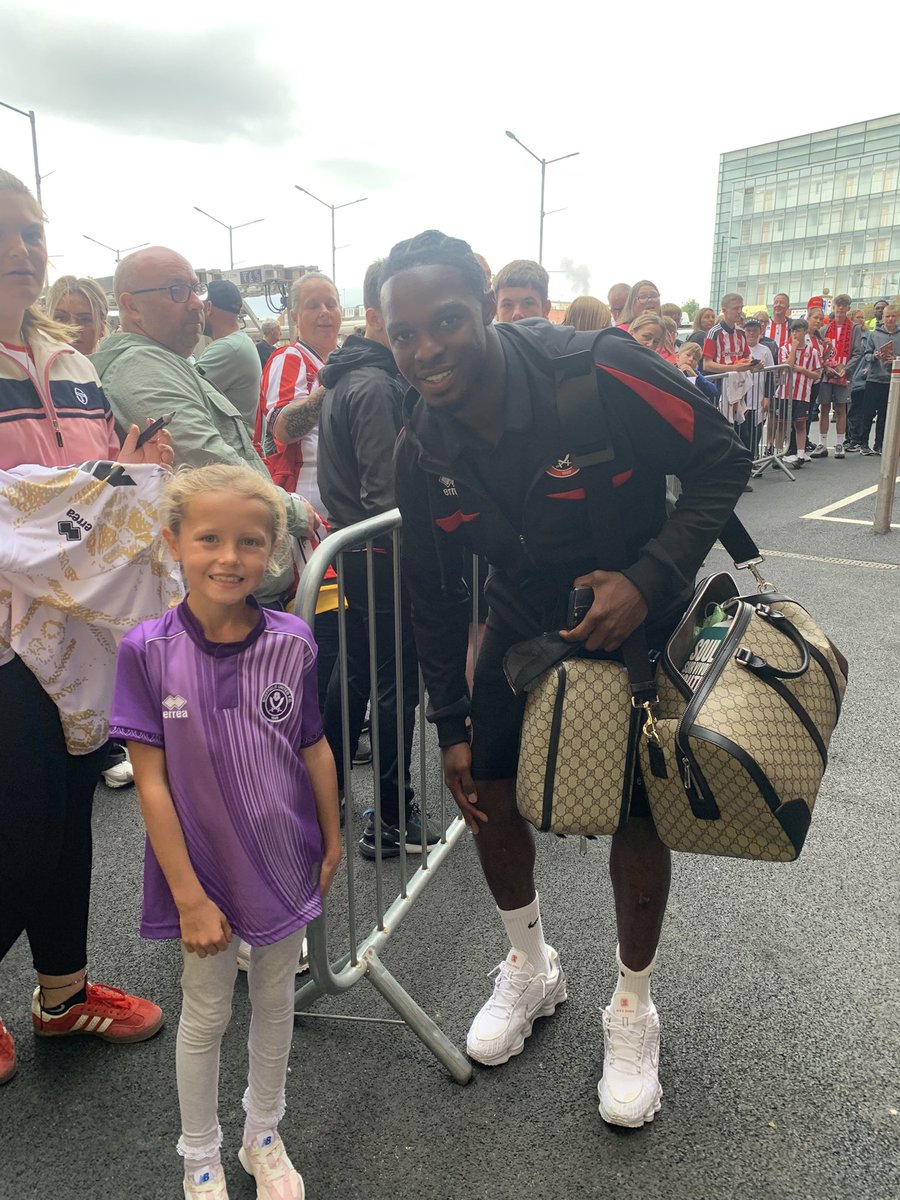 Luke Russon tweet media