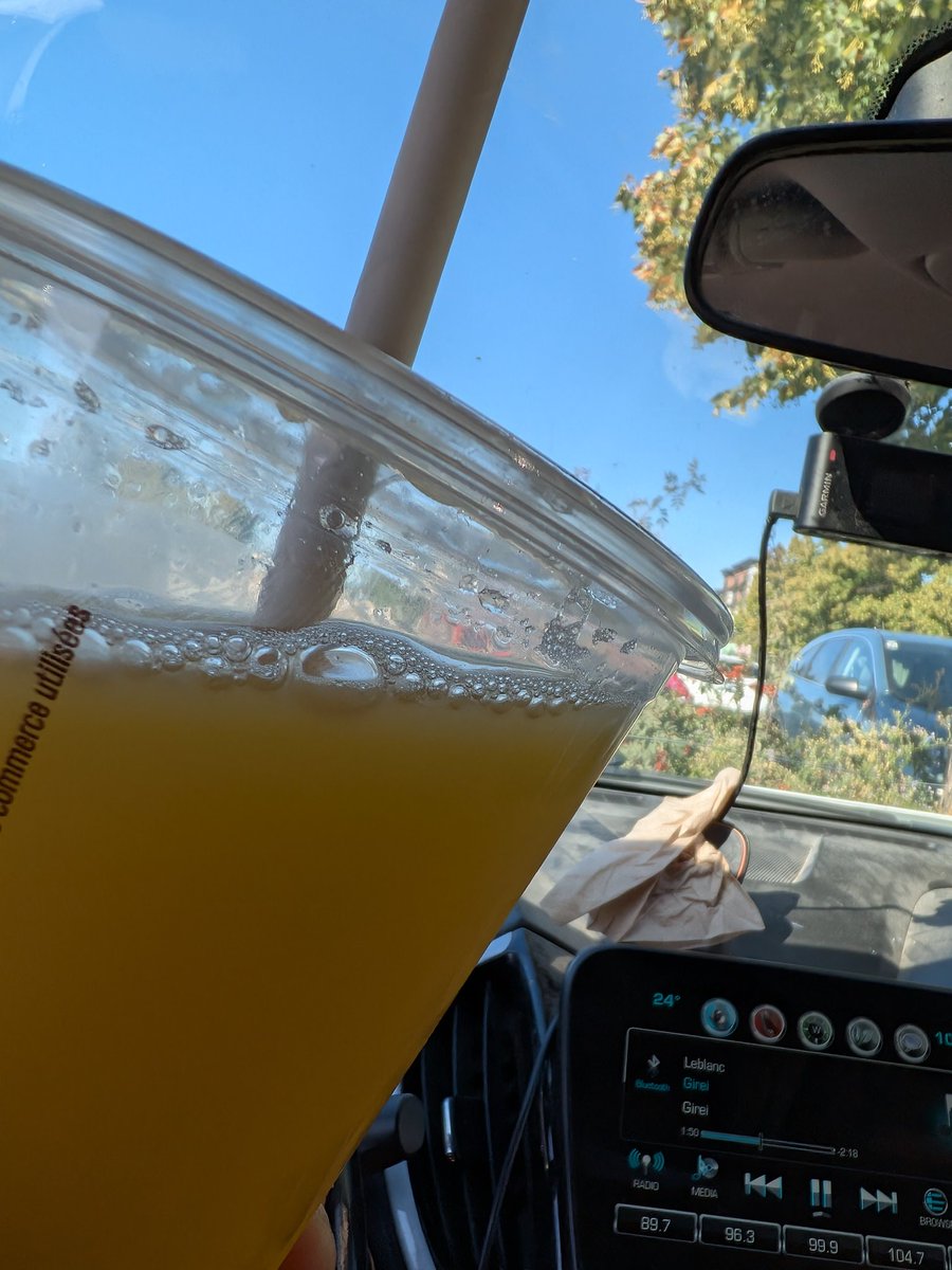 mcdoolz's tweet photo. So hey @mcdonalds, if we ask for no ice in our orange juice, is it standard practice to water it down instead?
Asking for a friend.

#juicegate?

She says it tastes funny, I say it tastes and looks watered down.
Remember when a branch told me they don't fill a no ice cup? https://t.co/cksFtusUwH