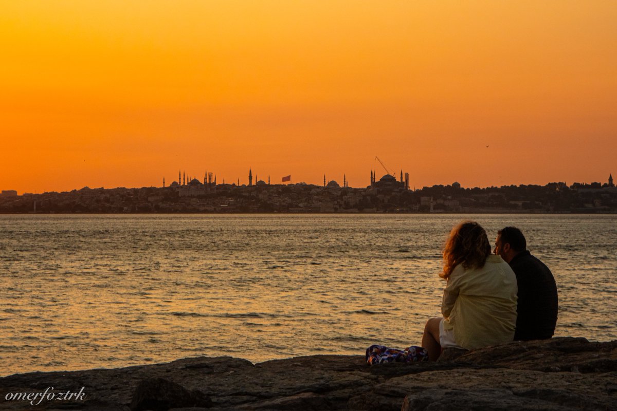 i took a walk along the seaside in kadıköy