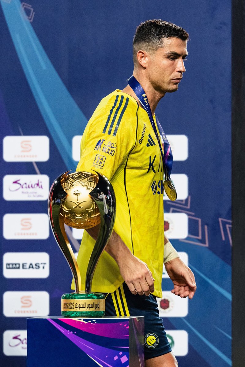 النهاية مظلمة.. لا نور ولا أمل. ليست مشكلة لاعبين ولا مدرب ولا إدارة.. 

المسألة حظ وتوفيق، ولن يتغير شيء.
#النصر_الأهلي