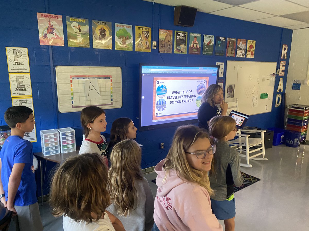 📚School is back in session! Student voices filled our halls and classrooms as teachers guided them through community building activities! 💙🤍
#brunswickPRIDE
