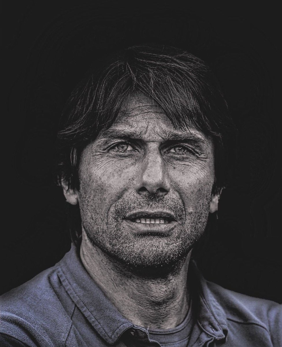 بالنسبة لي هذا هو المُرشح الأول للاسكوديتو ..

- البطل الموسم الماضي
- الميركاتو الأكبر بايطاليا
- استقرار فني وإداري 

للمعلومية : كونتي هو المُدرب الوحيد بتاريخ الكالتشيو الذي فاز بـ خمس بطولات دوري مع 3 أندية مختلفة !