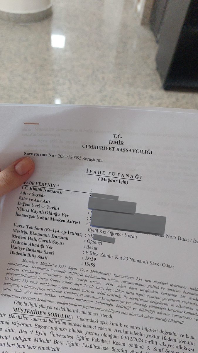 Dokuz Eylül Üniversitesinde Doc. Dr Mücahit Bora kızı taciz etmiş ve kasımda görevine geri dönecekmiş. Lütfen okuyup paylaşır mısınız ‼️