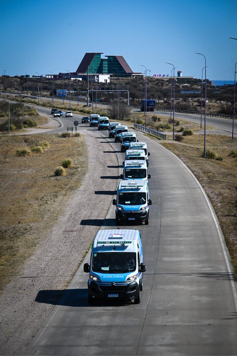 🚑✨ 10 nuevas ambulancias para el interior
Fortalecemos el sistema sanitario en San Luis 💙.
Más respuesta, más seguridad, más salud para cada comunidad 🙌.

#SanLuisLaProvincia #SaludPública #Emergencias