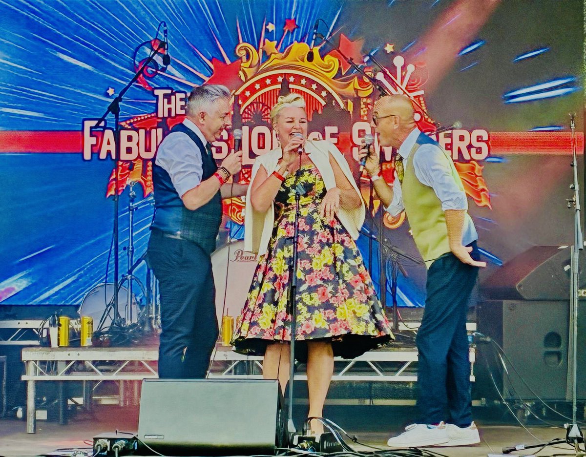 The Fabulous Lounge Swingers tweet media