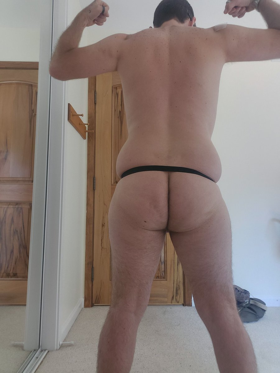 bound2serveM's tweet photo. Starting a fitness journey, planning to build muscle and lose weight by the 28th of sept (Folsom.. ? 🙊) and I want to do a chasity challenge along the way and beyond;

❤️/💬 = +12 hours (5 💬 max)
🔄 = +1 day
➕️👤 = +3 days (starting 216 followers)

Stay tuned! B4 pics; https://t.co/HbdynB8PBE