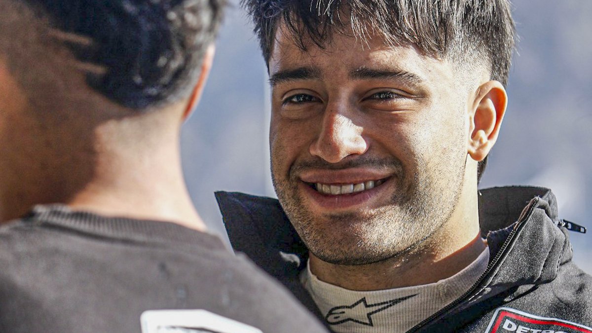 La primera referencia es alentadora para <a href="/FacuChapur/">Facu Chapur</a> 

El cordobés marcó las primeras referencias en #BuenosAires  y se prepara para la clasificación, prueba a la que <a href="/nachofain/">polo⚡️</a>  intenta llegar, reparando su #TorinoNG, tras un accidentado arranque
👉 facebook.com/asoccrenaultar… 👀