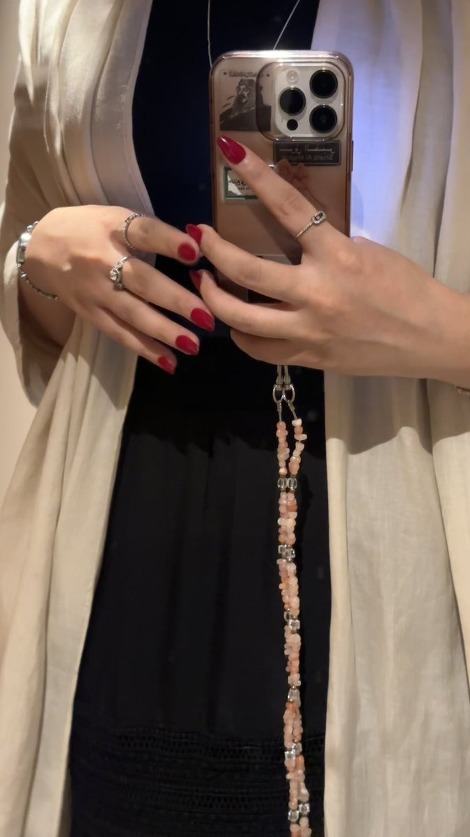 Quitlli's tweet image. 