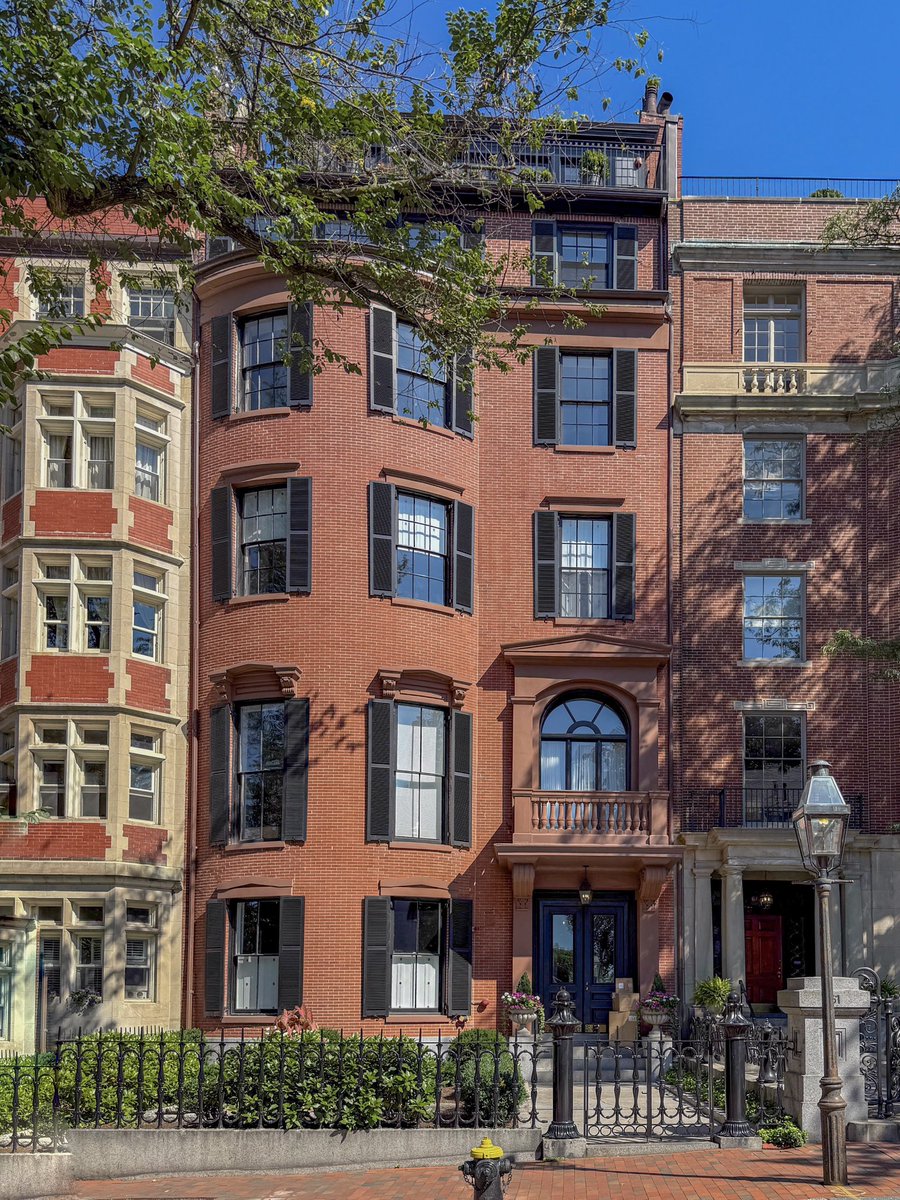 Boston built gorgeous 5-story buildings like this in the 1800s—no parking, no setbacks, no NIMBY lawsuits. Today, zoning would make it illegal to build everywhere in Massachusetts. 

We didn’t lose the ability to build places like this, we’ve just regulated it out of existence.