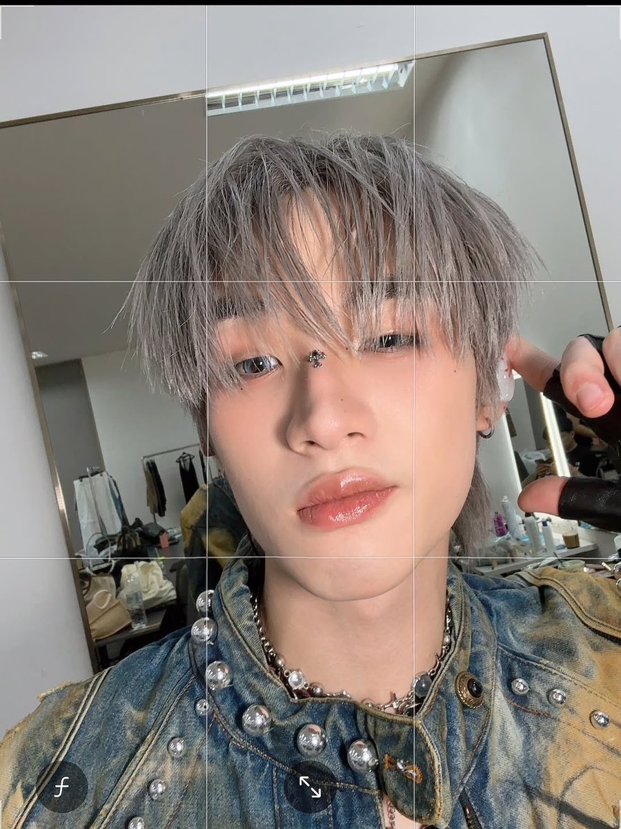 🍦IG — jakkra_makeupsurgemarque Posted
🗓 24 / 08 / 25

✨ @.hongshihoshi 💫

@.patthaworld @.isahmael @.chin_kogoo 

#jakkramakeup

🔗 — instagram.com/p/DNtPMlN5Eyr/…

➖  
#hongshihoshi 
#LYKN