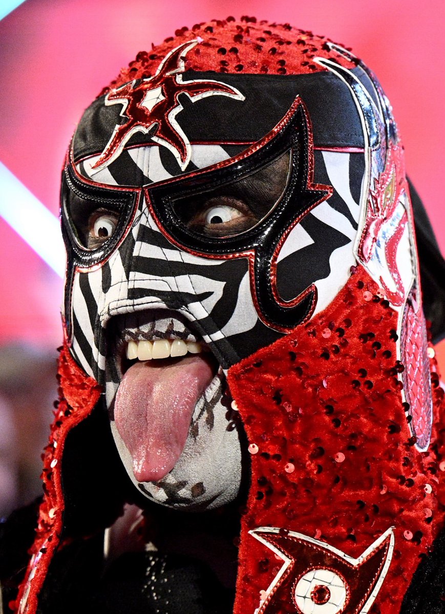 Kofi Kingston speaks on Penta’s use of an ‘illegal’ piledriver 

“Why hasn't he been suspended?! Why hasn't he been fined?! Outrageous”