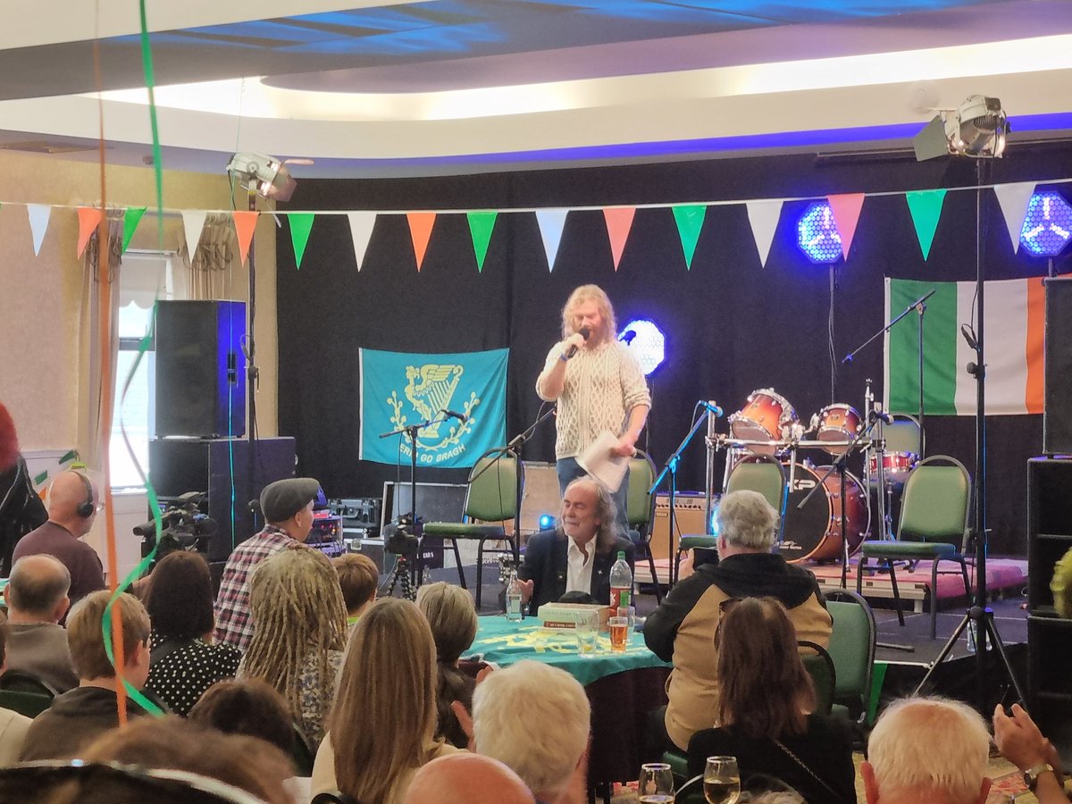 Great shot of the one and only <a href="/johnwaters2024/">John Waters Unchained</a> at the Mise Éire festival in Mayo today. Thanks for the image <a href="/AL_tooTwo/">AL</a> 🫡