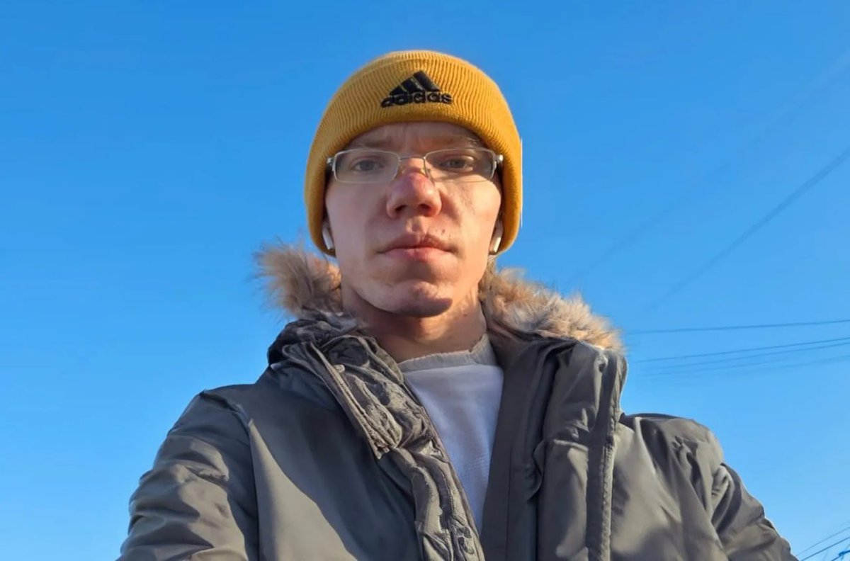 Ивана Кудряшова этапировали из тюрьмы в колонию. Сейчас он находится в Самаре

Тверской антивоенный активист Иван Кудряшов отбыл назначенные 2,5 года в «крытке», и сейчас он находится на этапе в колонию. На новом месте ему предстоит провести ещё 2 года и 4 месяца.

Сейчас