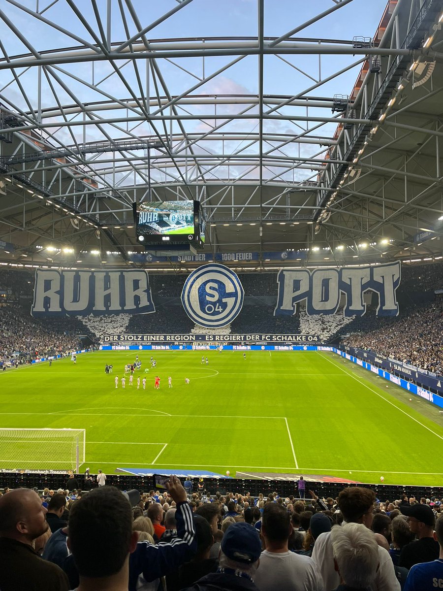 AUF GEHTS SCHALKE KÄMPFEN UND SIEGEN. #S04BOC