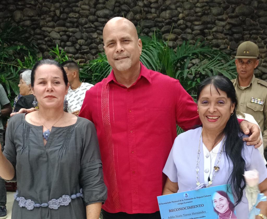 iFelicidades Federadas! #Cuba #CDRCuba #FMC #65AñosCDR