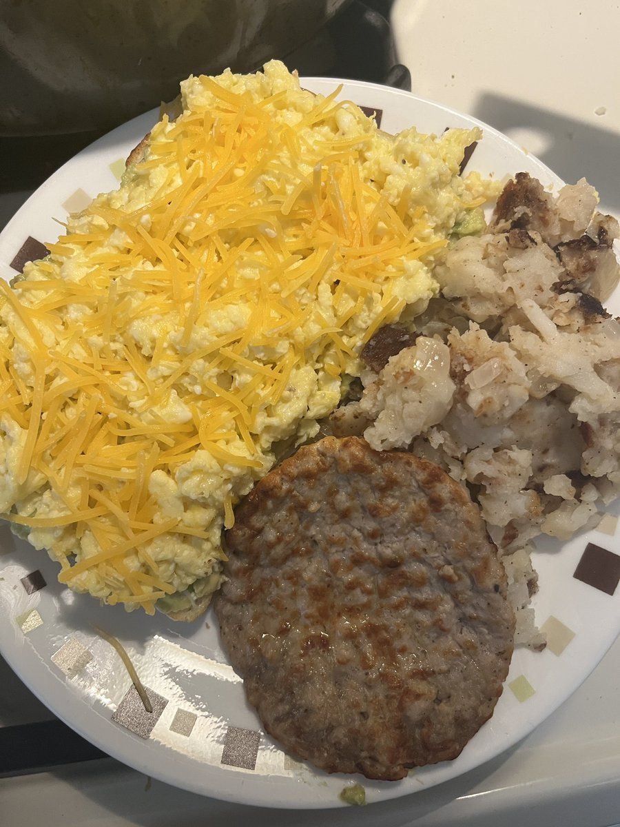 family brunch!!! (mom made hashbrowns, wife made eggs, i made toast n sausage)
