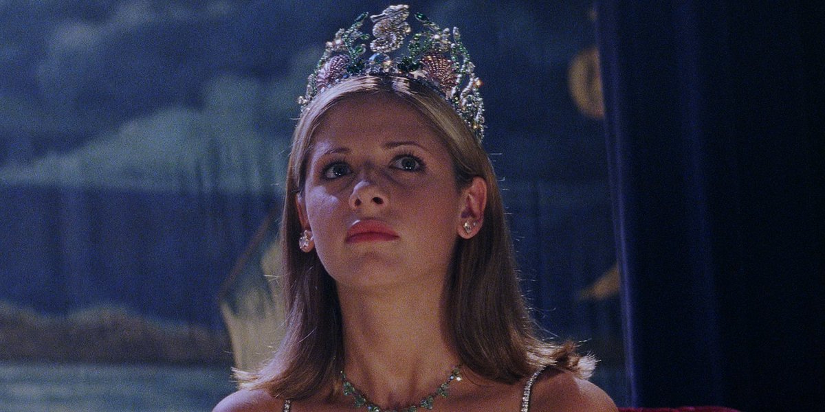 Sarah Michelle Gellar as Helen Shivers in I Know What You Did Last Summer.
