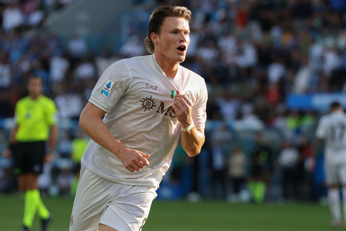 A tutela della maglia del Napoli tweet media