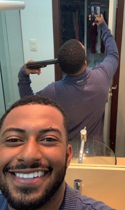 ItsBeedee_'s tweet photo. @aspenisoffline now you DEF have to recreate this meme in the cosplay 😭 https://t.co/ErgQ4E23mX
