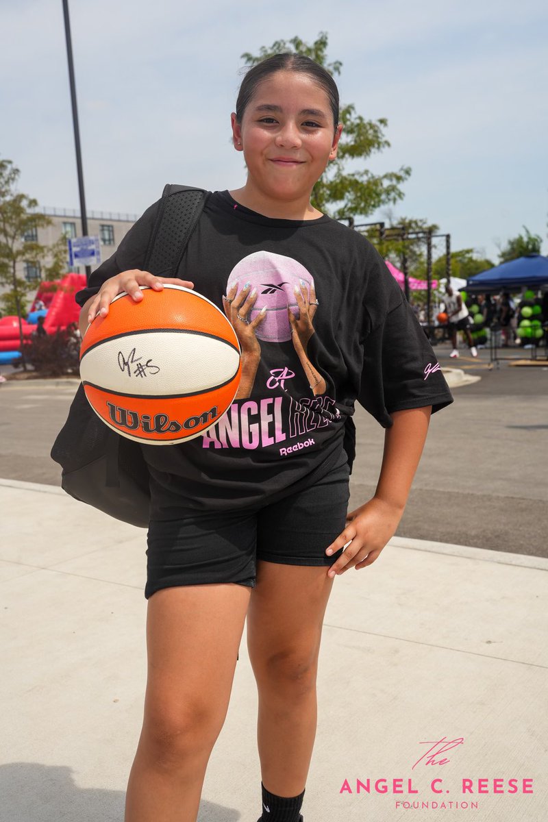 Big love to our friends at @WilsonBasketball for making our #BackToSchool Bash extra special! 

Thanks to their generosity, students had the chance to win the exclusive Angel Reese Player Icon Basketballs — and the smiles said it all. 🌟 
#WilsonBasketball #AngelCReeseFoundation