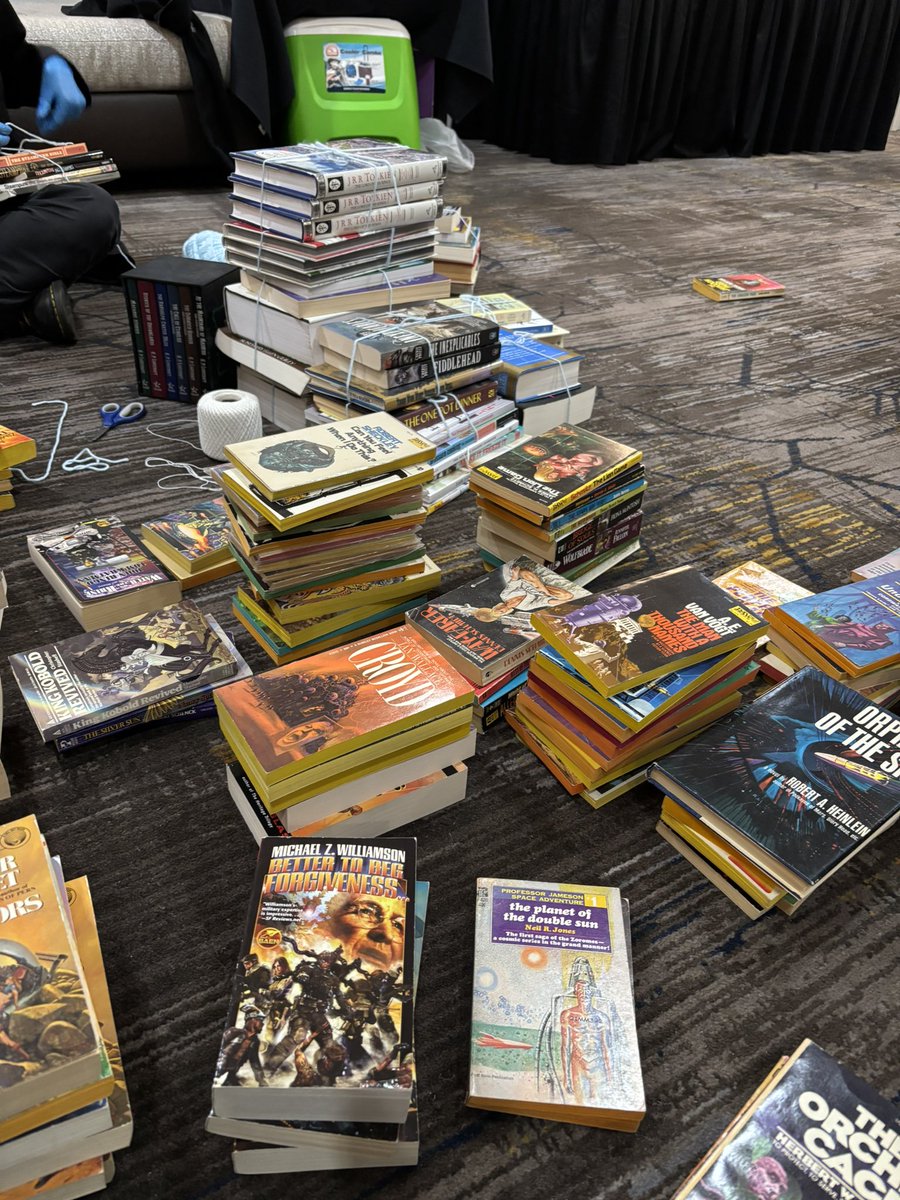 Bubonicon tweet media