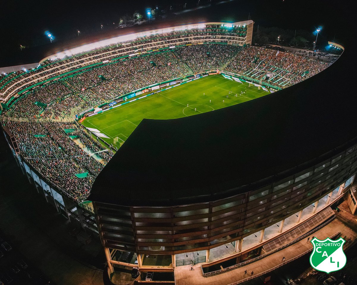 Mariano Olsen (@olsendeportes) on Twitter photo El estadio Palmaseca pertenecía al <a href="/AsoDeporCali/">Deportivo Cali</a> en un 65% y a los propietarios de las suites en un 35%
Ayer, el grupo IDC compró el 85 % de ese porcentaje (65%) que tenía el club. El estadio Palmaseca pertenecía al <a href="/AsoDeporCali/">Deportivo Cali</a> en un 65% y a los propietarios de las suites en un 35%
Ayer, el grupo IDC compró el 85 % de ese porcentaje (65%) que tenía el club.