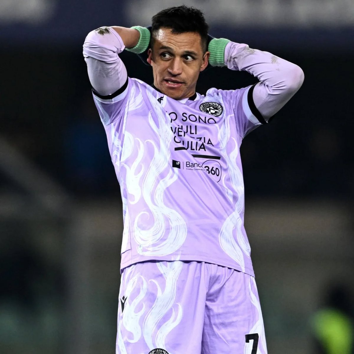 🤯 • 𝐋'𝐔𝐝𝐢𝐧𝐞𝐬𝐞 s'apprête à résilier le contrat d'𝐀𝐥𝐞𝐱𝐢𝐬 𝐒𝐚́𝐧𝐜𝐡𝐞𝐳.

Le retour au pays pour boucler la boucle ? 

🗞️ <a href="/mondoudinese/">MondoUdinese.it</a>