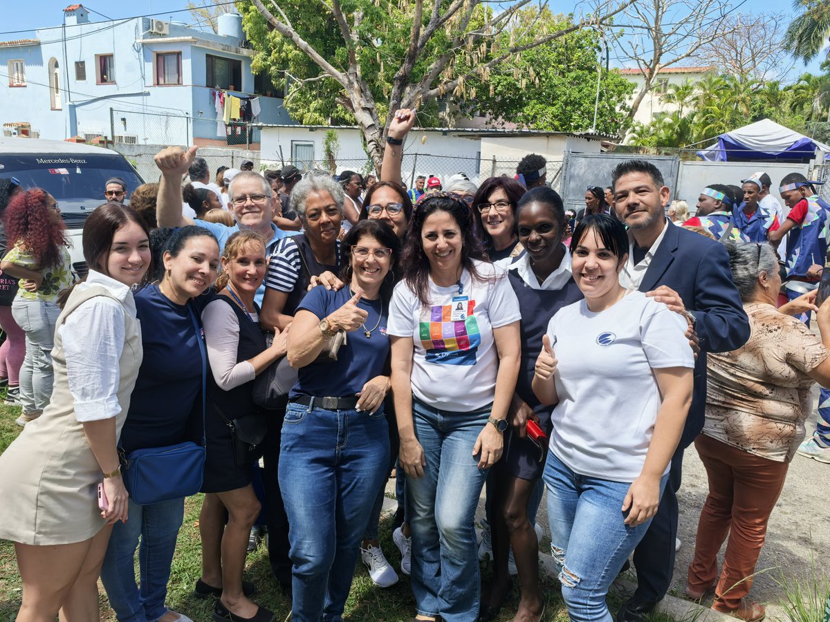 Las mujeres federadas son el corazón y el cerebro de #OperacionesDeRed. Su entrega es total: desde la infraestructura física hasta las capas lógicas, impulsando la revolución digital con talento y perspectiva única. La red es de todas. #MujeresEnRevolución