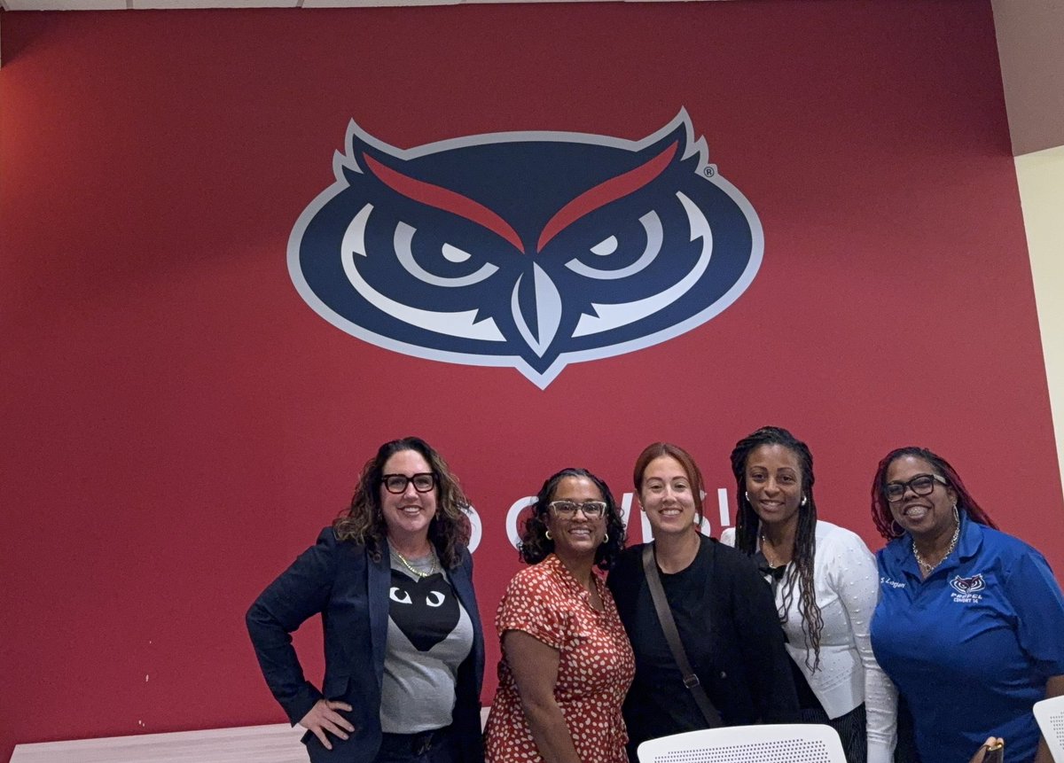 mrscenteiosms's tweet photo. Education is always evolving, and staying ahead means learning how to lead with vision, adapt with innovation, and inspire through change. I’m ready to grow, lead, and bring fresh ideas back to Benedict the academic success of ALL students. 🚀 #PROPEL14 #FAU https://t.co/84f5CRfKKD