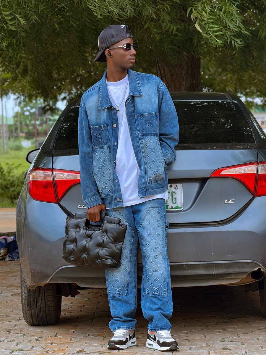 Prince_Adeola_'s tweet image. A tech guy ❤️🫶

#fullstack #reactnative #react #MobileAppDevelopment