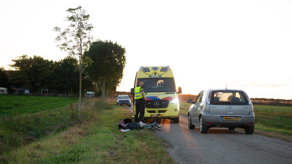 Meisje zwaargewond na aanrijding op Flierweg Tholen