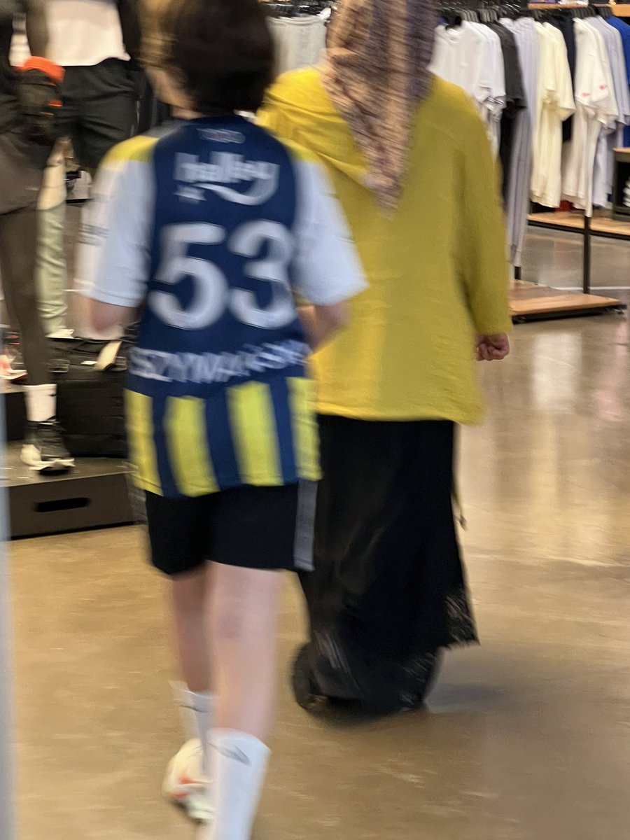 dunyanin en akilli fenerlisi 12 yasinda falan… lincleyrn 30 yasindaki avellerden akilli