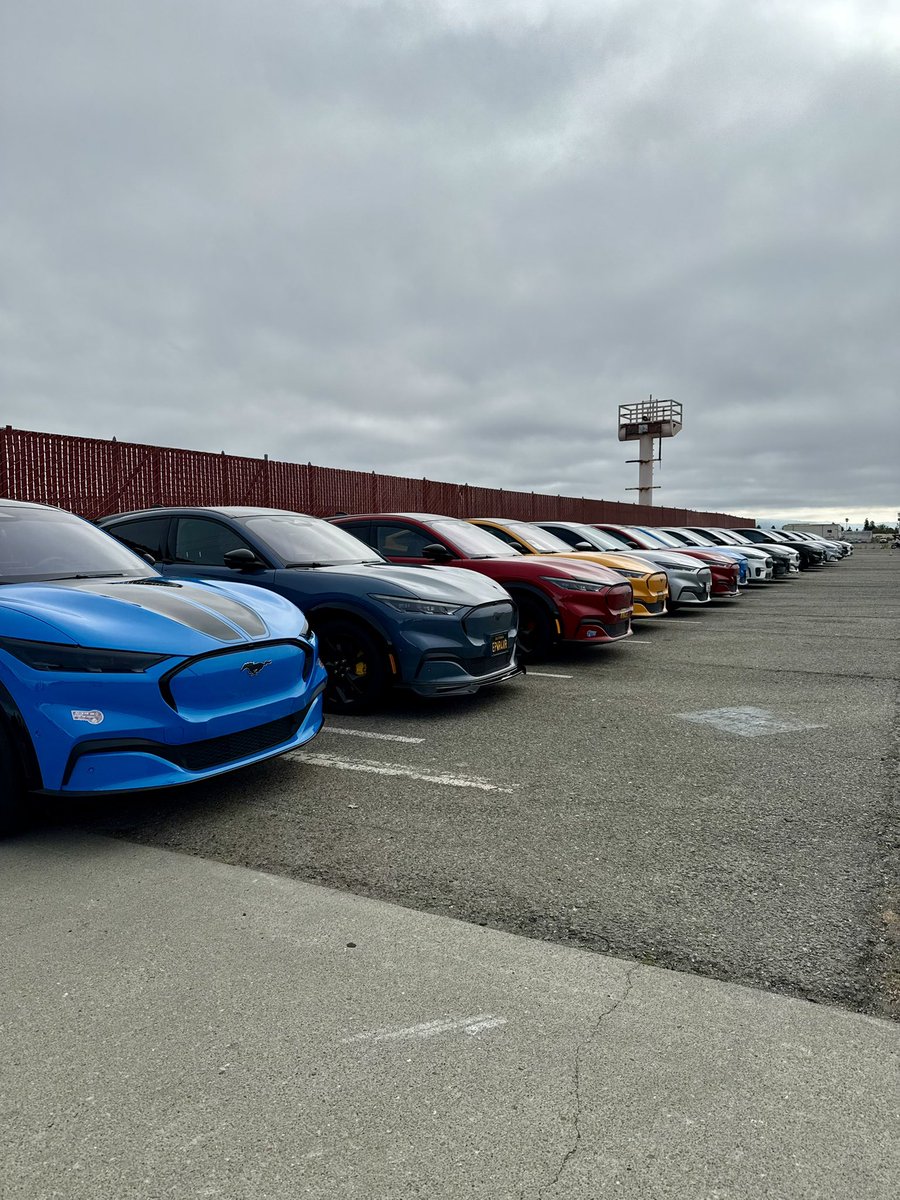 Emily Gabler tweet media