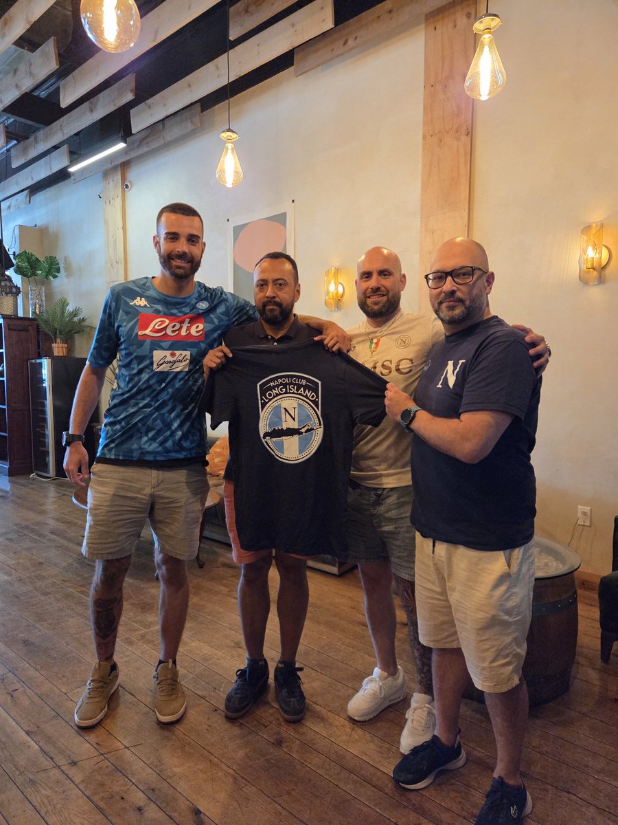 Big shout out to ⁦<a href="/RaffBizz/">RaffBizz</a>⁩ ⁦<a href="/cncusa26/">CNC USA</a>⁩ and Sala for promoting and having us for the Sassuolo-Napoli match!! Also Matt for coming from NJ!! FNS more to come!!