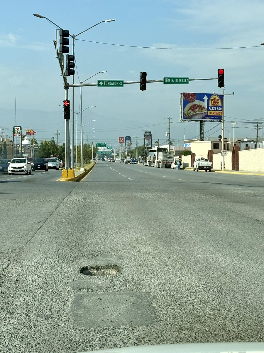 CIC Saltillo (@cicsal) on Twitter photo *BACHE* Ciudadano(a) reporta Bache señala que bache en el cruce, con dirección sur en Boulevard Eulalio Gutiérrez Treviño 365, C.P. 25203, Entre Calle Nuestra Señora de Fátima y Calle Santa Cecilia, Frente a Boulevard José María Rodríguez #Saltillo <a href="/OPublicasSalt/">Dirección de Obras Publicas Saltillo</a> <a href="/SaltilloGob/">Gobierno Municipal de Saltillo</a> *BACHE* Ciudadano(a) reporta Bache señala que bache en el cruce, con dirección sur en Boulevard Eulalio Gutiérrez Treviño 365, C.P. 25203, Entre Calle Nuestra Señora de Fátima y Calle Santa Cecilia, Frente a Boulevard José María Rodríguez #Saltillo <a href="/OPublicasSalt/">Dirección de Obras Publicas Saltillo</a> <a href="/SaltilloGob/">Gobierno Municipal de Saltillo</a>