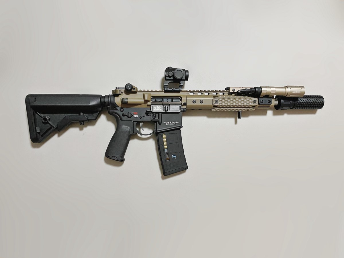 Vector__optics's tweet image. Hk × NOVESKE