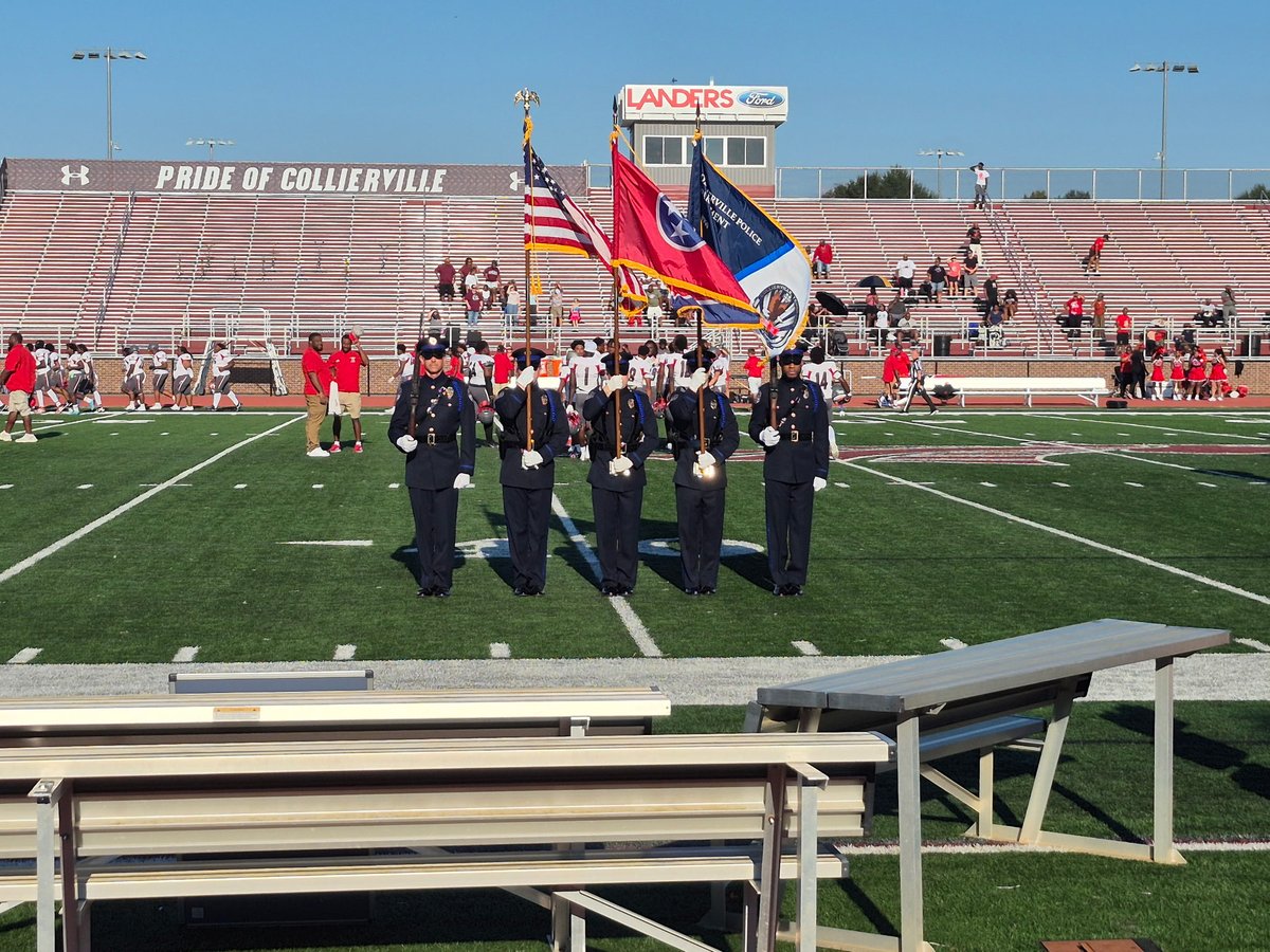 colliervillepd's tweet image. Tonight, the CPD Honor Guard proudly presented the colors as the Collierville High School Band performed the National Anthem at the first home game of the season of CHS Dragons Football.

Cheer on the Dragons as they take on East Nashville, #GoDragonsGo