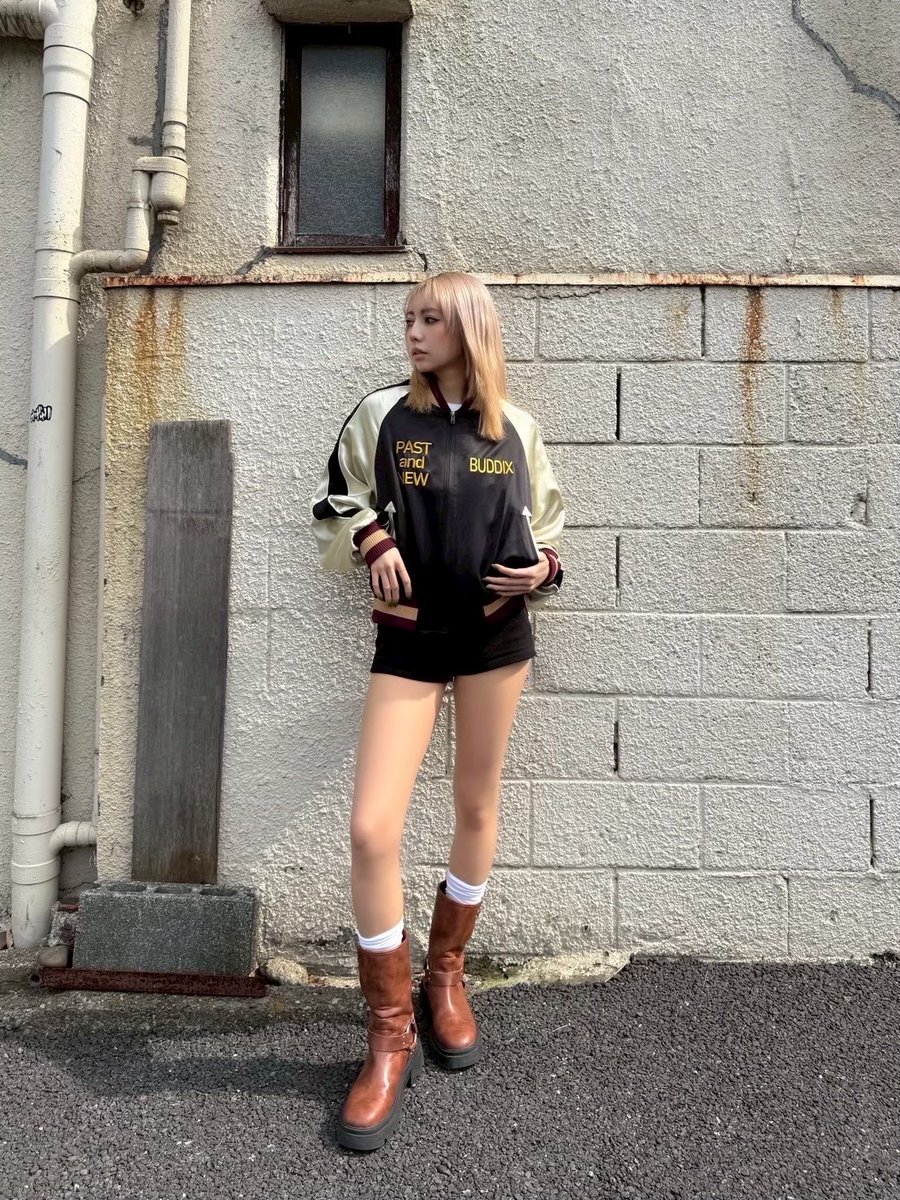 VERTICAL_GARAGE (@vertical_garage) on Twitter photo 【buddix】
■ITEM LINE-UP
buddix Souvenir Jacket
¥44,000 tax-in
S / M / L / XL
程よく光沢のある上品な素材を使用✨
可愛らしい刺繍が入ったBuddixらしいジャケットです🐝
着用サイズM
スタッフ身長162cm
【ONLINE】
x.gd/FY7Pl
<a href="/buddixofficial/">buddix_OFFICIAL</a>
<a href="/fantastics_fext/">FANTASTICS from EXILE TRIBE</a>
#FANTASTICS 【buddix】
■ITEM LINE-UP
buddix Souvenir Jacket
¥44,000 tax-in
S / M / L / XL
程よく光沢のある上品な素材を使用✨
可愛らしい刺繍が入ったBuddixらしいジャケットです🐝
着用サイズM
スタッフ身長162cm
【ONLINE】
x.gd/FY7Pl
<a href="/buddixofficial/">buddix_OFFICIAL</a>
<a href="/fantastics_fext/">FANTASTICS from EXILE TRIBE</a>
#FANTASTICS