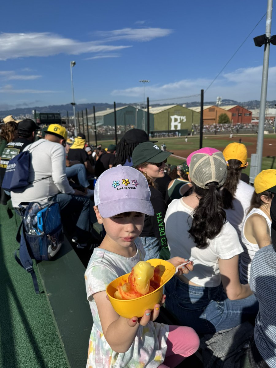 Joe Horton (@joebhorton) on Twitter photo Life is good <a href="/OaklandBallers/">Oakland Ballers</a> #LetsGoOakland #DiaDeLosBallers Life is good <a href="/OaklandBallers/">Oakland Ballers</a> #LetsGoOakland #DiaDeLosBallers