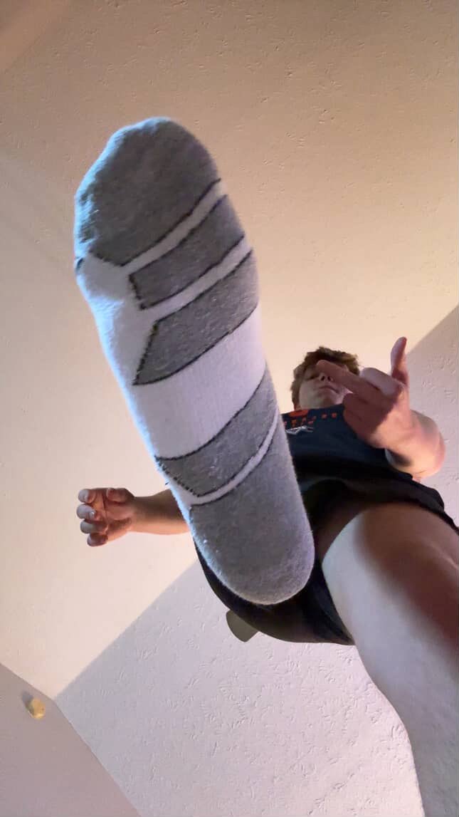 Answering more dms tonight 💸 🤑