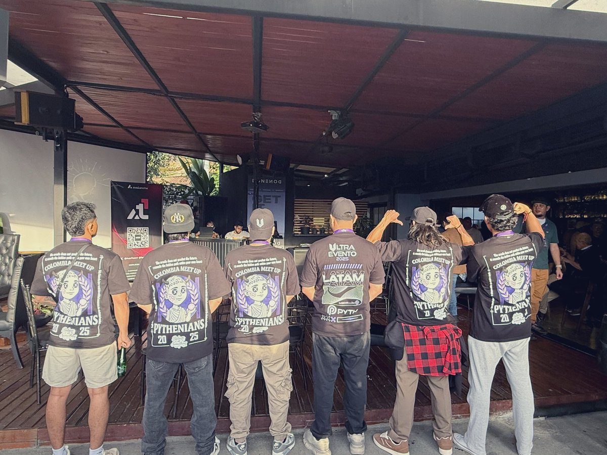 Full squad vibes at <a href="/UltravioletaDAO/">Ultravioleta DAO 🔺</a> 
Colombia showing love for <a href="/PytheniansNFT/">Pythenians</a> 💜🇨🇴